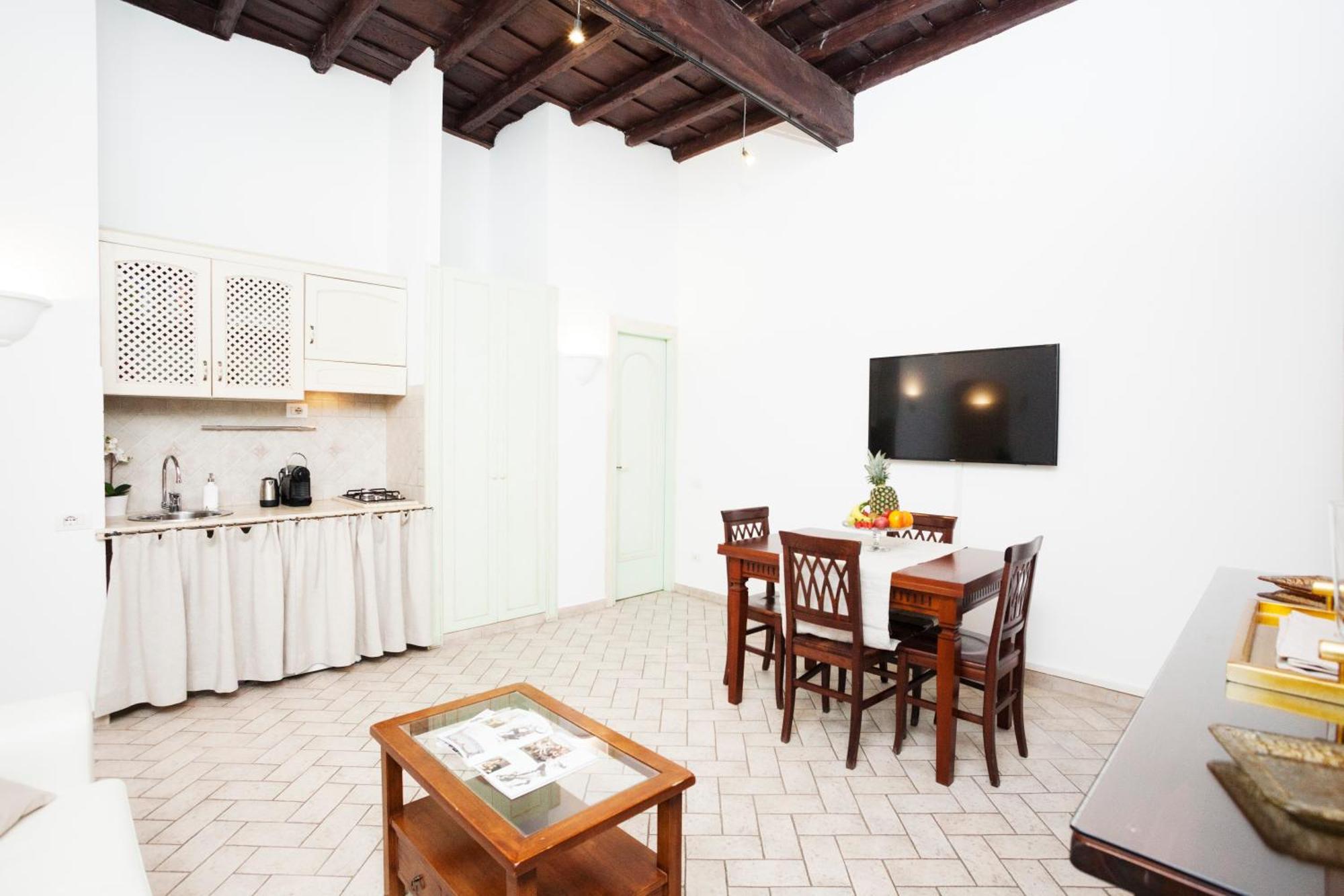 Tritone 91 Apartments ローマ エクステリア 写真