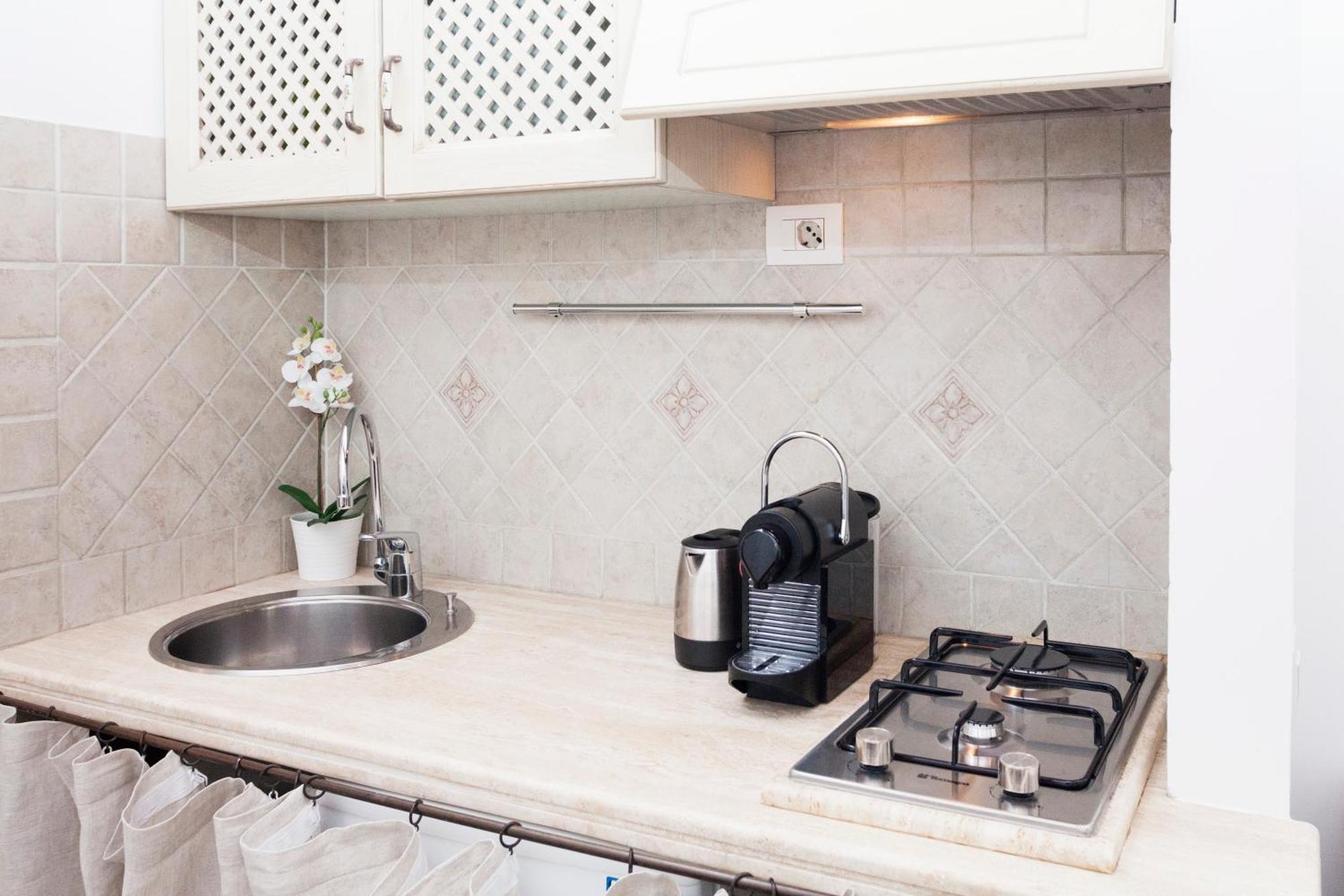 Tritone 91 Apartments ローマ エクステリア 写真