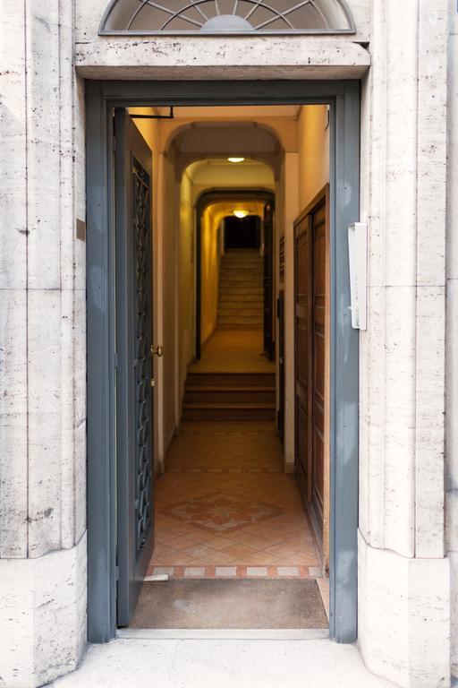 Tritone 91 Apartments ローマ エクステリア 写真
