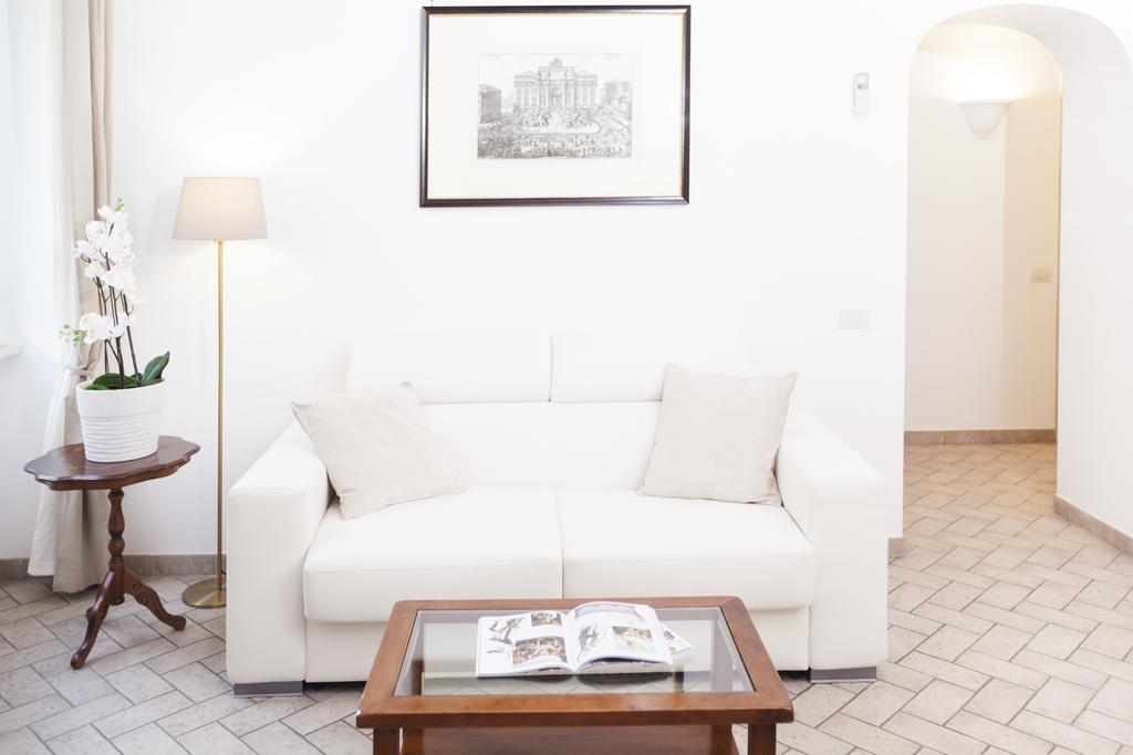 Tritone 91 Apartments ローマ エクステリア 写真