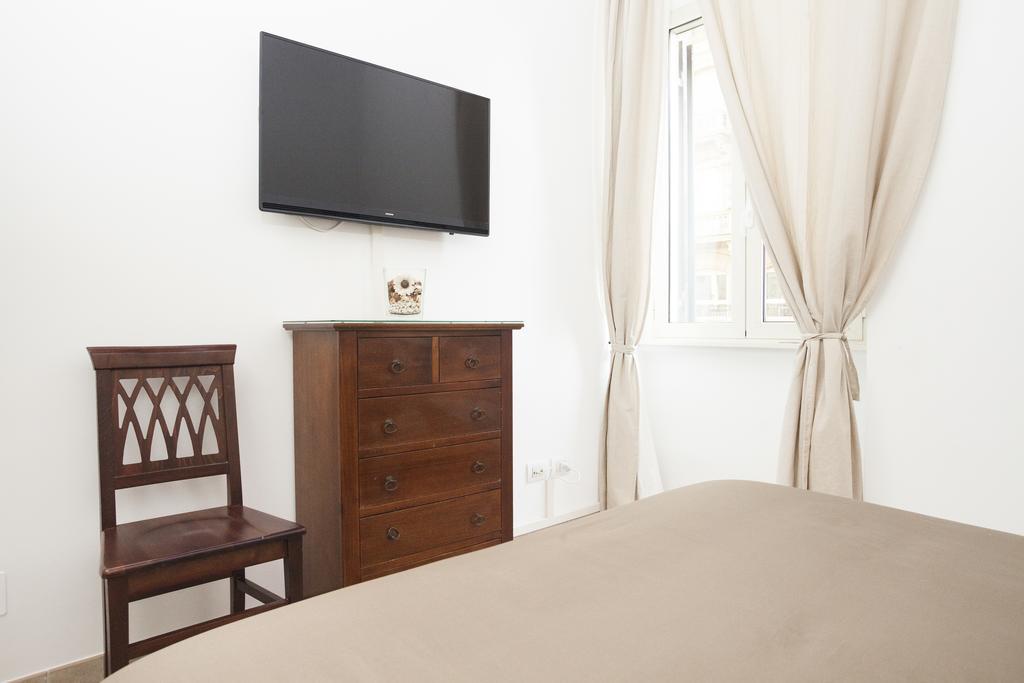 Tritone 91 Apartments ローマ エクステリア 写真