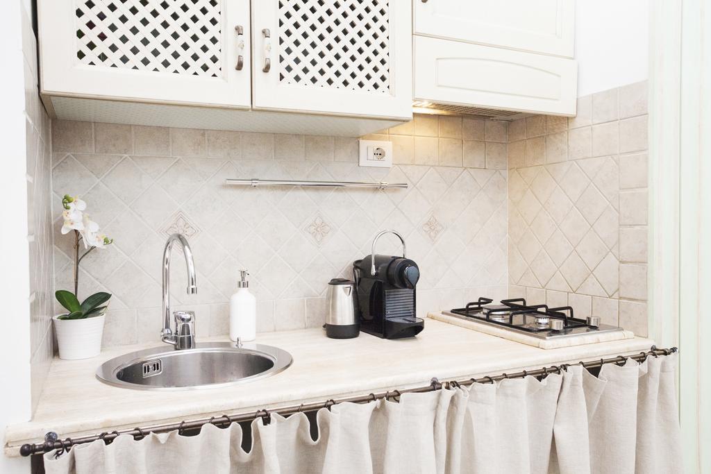 Tritone 91 Apartments ローマ エクステリア 写真